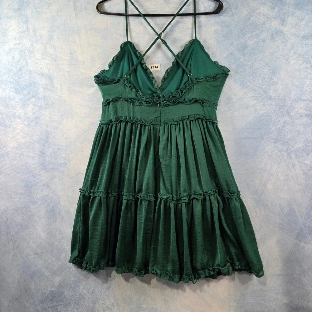 She + Sky Emerald Green Ruffle Tiered‎ Babydoll Mini Dress Cross Back Small